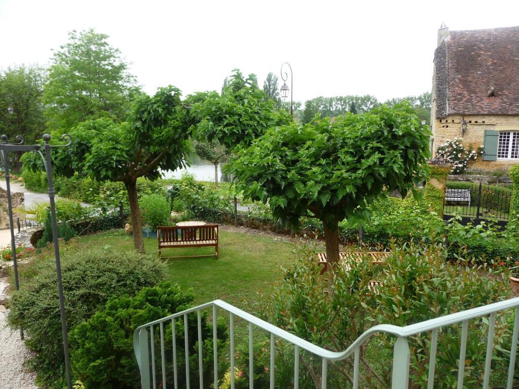 Hôtel-Restaurant Côté Rivage Badefols-sur-Dordogne Exterior foto